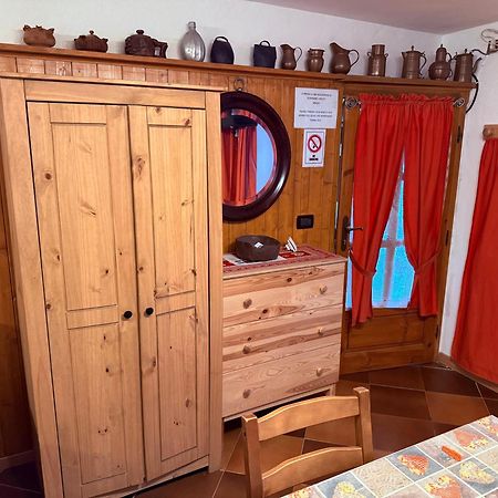 Casa Vacanze Nora ชามัวส์ ภายนอก รูปภาพ