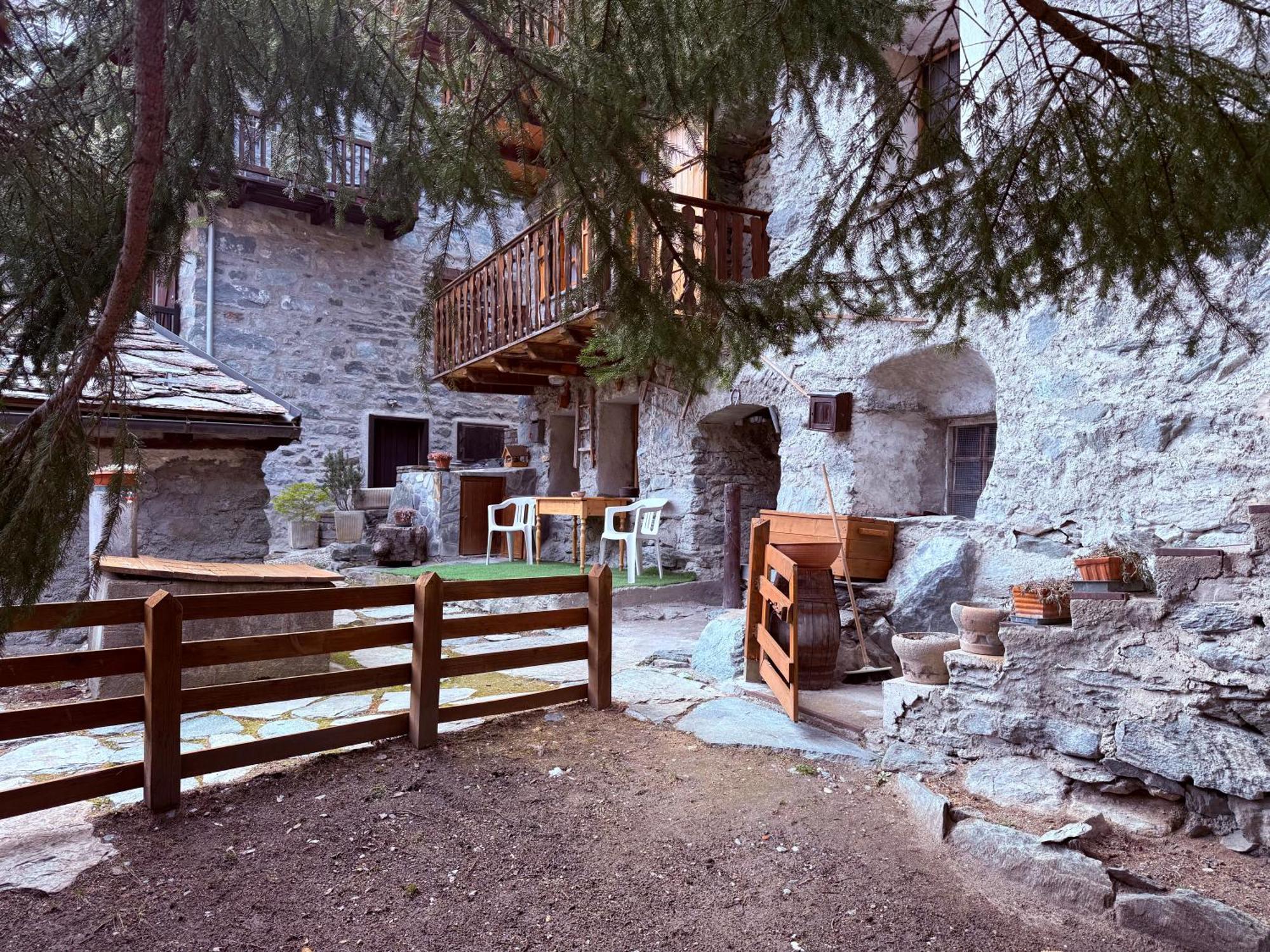 Casa Vacanze Nora ชามัวส์ ภายนอก รูปภาพ