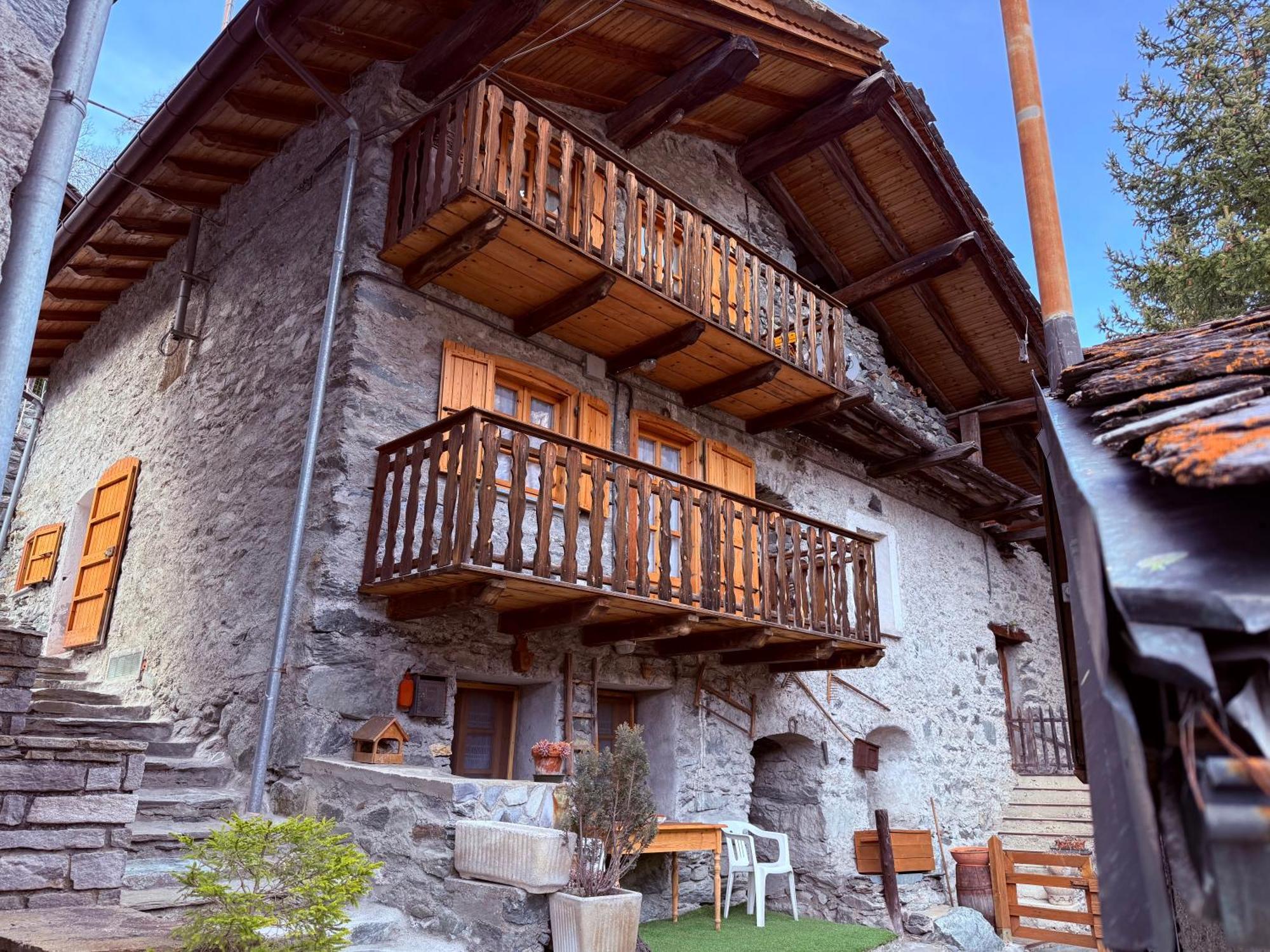 Casa Vacanze Nora ชามัวส์ ภายนอก รูปภาพ
