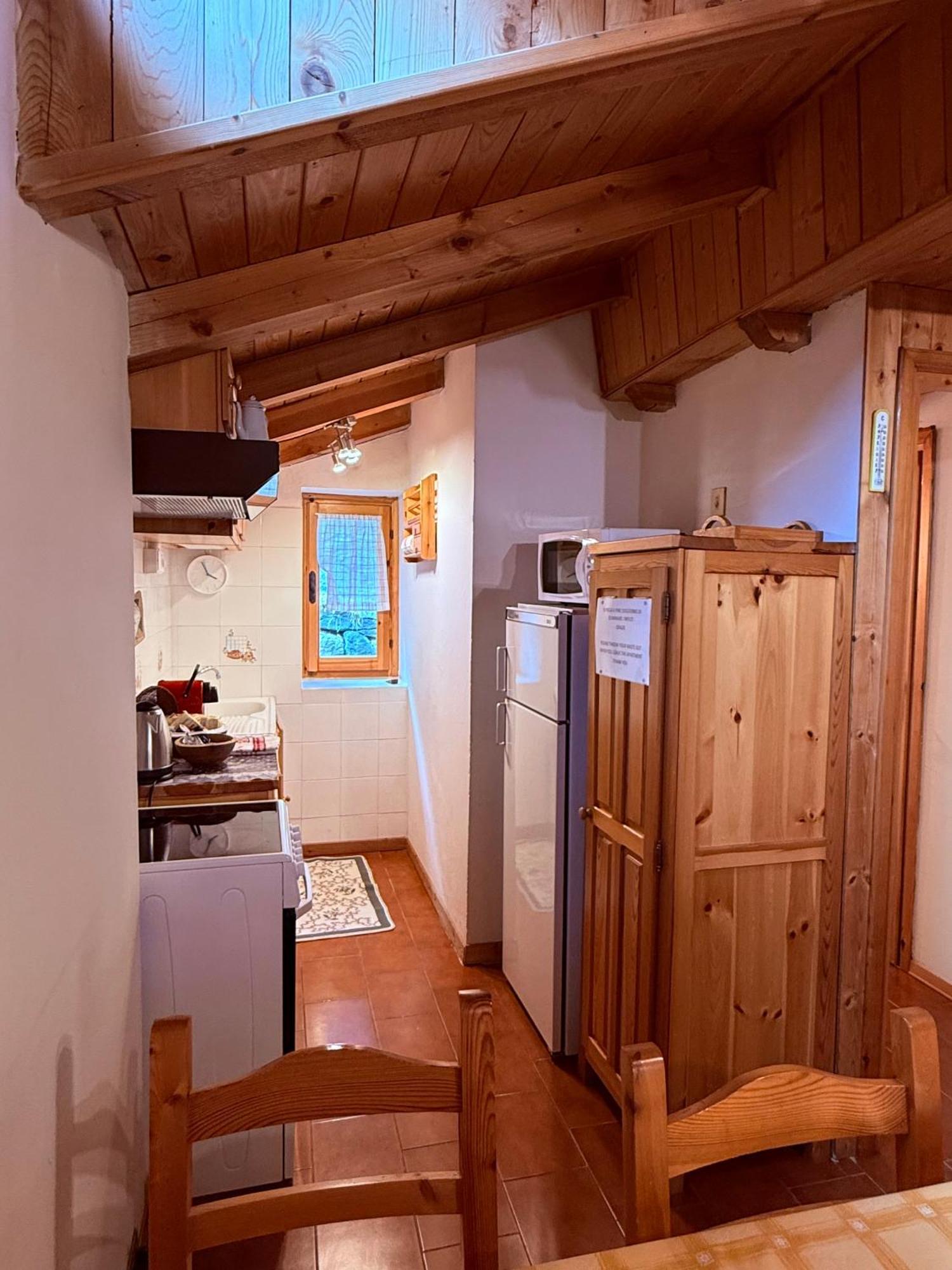 Casa Vacanze Nora ชามัวส์ ภายนอก รูปภาพ